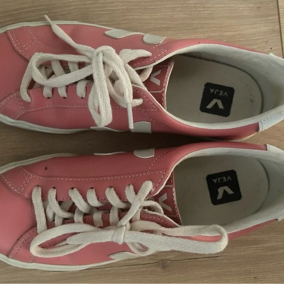 Veja Pink and White Women's Sneakers - Picture 2 of 9